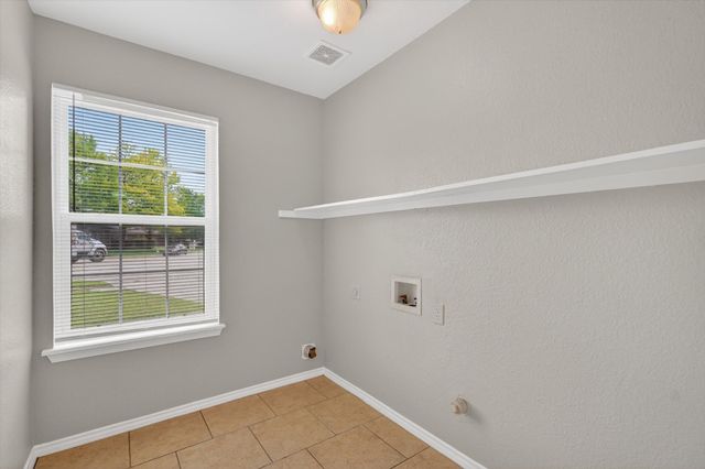 1250 Nancy Lane, Lancaster, TX 75134