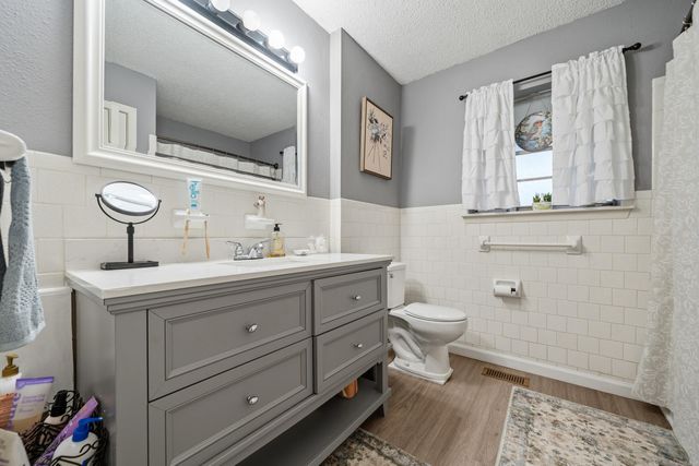 2300 Hobson Avenue, Hot Springs, AR 71913