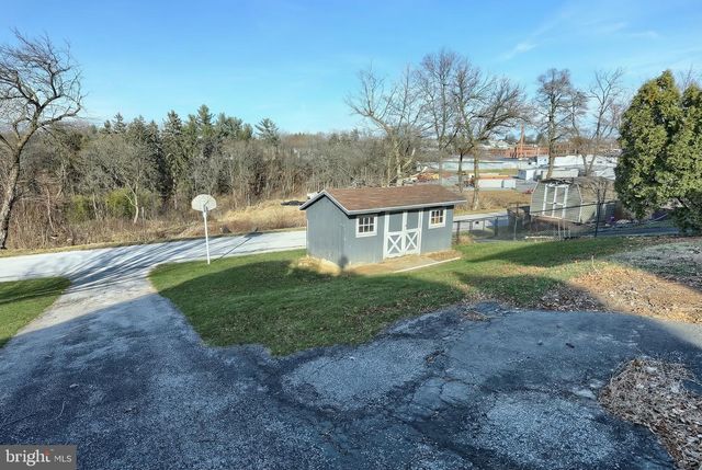 737 ATLANTIC AVE, Red Lion, PA 17356