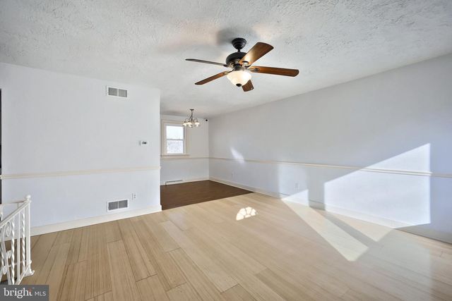 737 ATLANTIC AVE, Red Lion, PA 17356