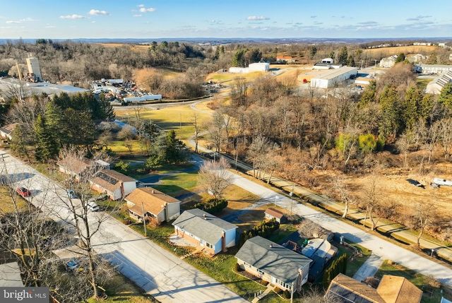 737 ATLANTIC AVE, Red Lion, PA 17356