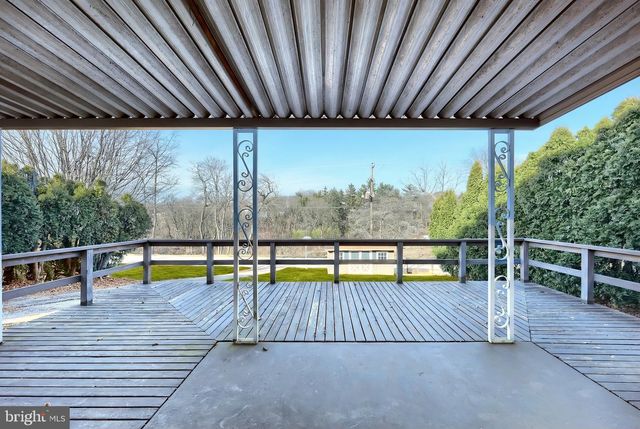 737 ATLANTIC AVE, Red Lion, PA 17356