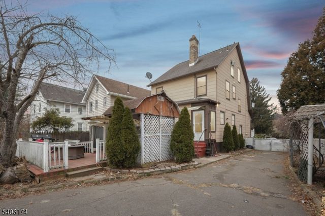 185 State St, Bloomfield Twp., NJ 07003