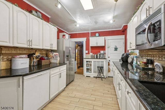 185 State St, Bloomfield Twp., NJ 07003