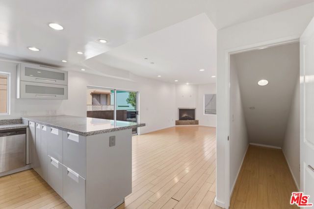 3637 Dunn Drive 104, Los Angeles, CA 90034