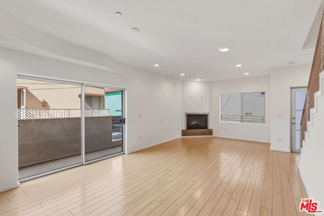 3637 Dunn Drive 104, Los Angeles, CA 90034