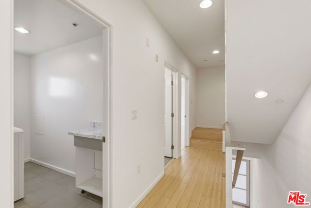 3637 Dunn Drive 104, Los Angeles, CA 90034