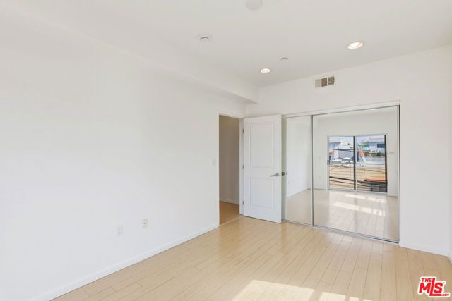 3637 Dunn Drive 104, Los Angeles, CA 90034