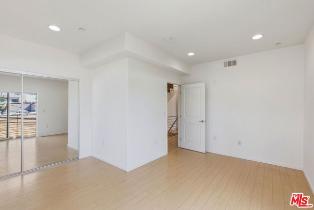 3637 Dunn Drive 104, Los Angeles, CA 90034