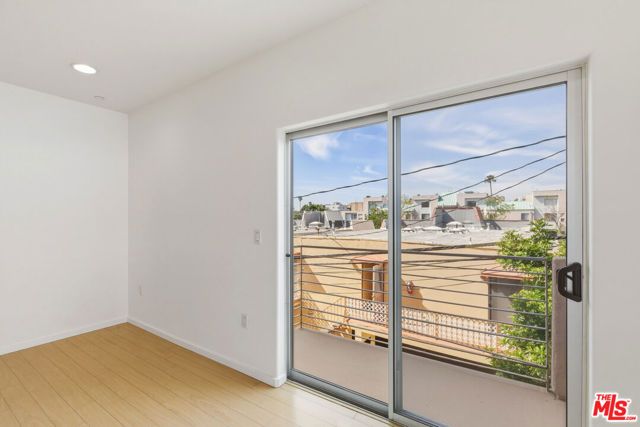 3637 Dunn Drive 104, Los Angeles, CA 90034