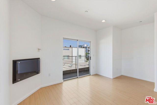 3637 Dunn Drive 104, Los Angeles, CA 90034