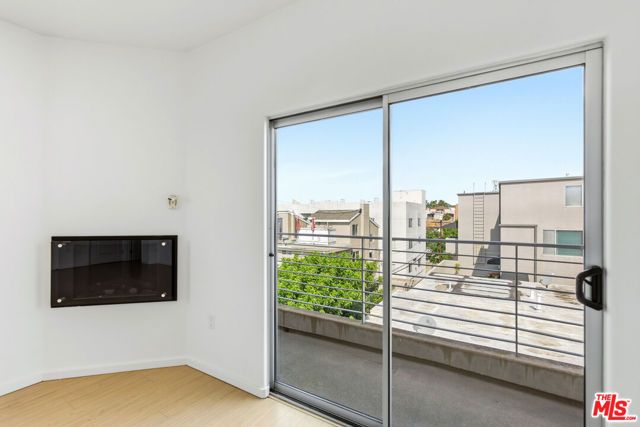 3637 Dunn Drive 104, Los Angeles, CA 90034