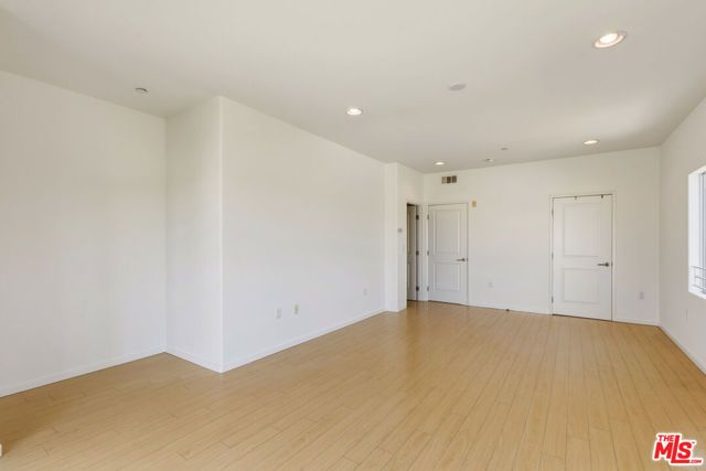 3637 Dunn Drive 104, Los Angeles, CA 90034