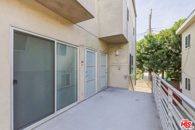 3637 Dunn Drive 104, Los Angeles, CA 90034