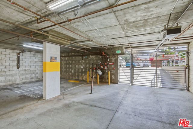 3637 Dunn Drive 104, Los Angeles, CA 90034