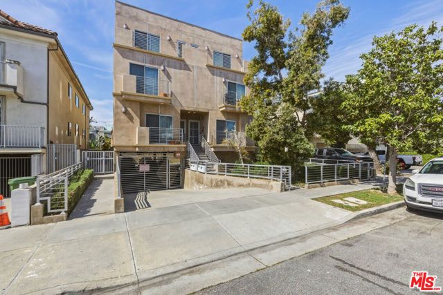 3637 Dunn Drive 104, Los Angeles, CA 90034