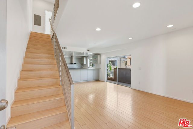 3637 Dunn Drive 104, Los Angeles, CA 90034