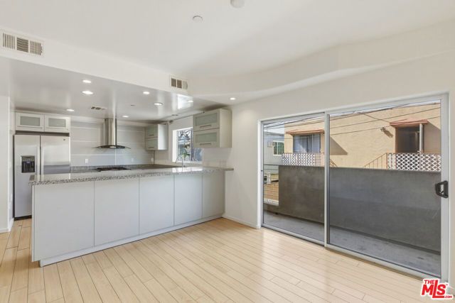 3637 Dunn Drive 104, Los Angeles, CA 90034