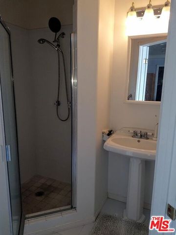 7720 Cowan Avenue, Westchester, CA 90045