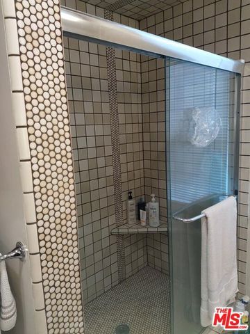 7720 Cowan Avenue, Westchester, CA 90045