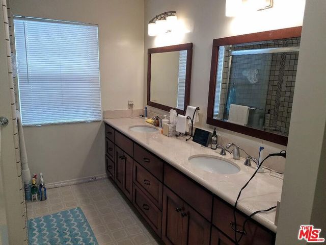 7720 Cowan Avenue, Westchester, CA 90045