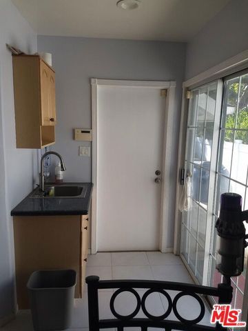 7720 Cowan Avenue, Westchester, CA 90045