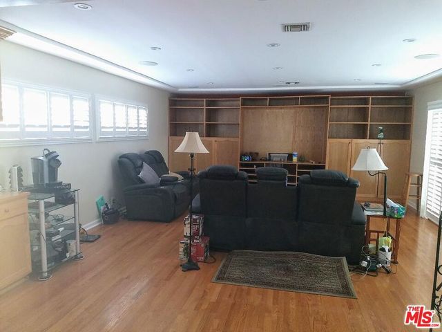 7720 Cowan Avenue, Westchester, CA 90045