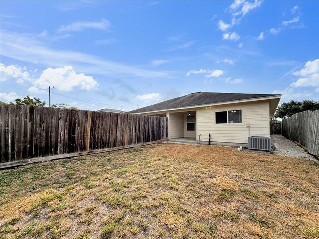 326 Oleander Ave B, Corpus Christi, TX 78404