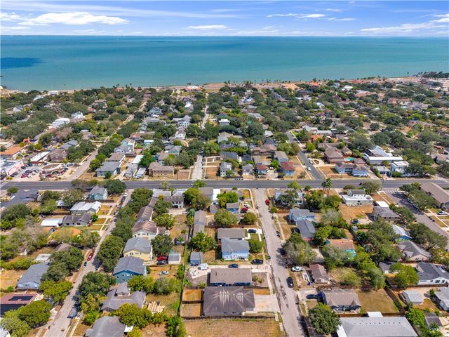 326 Oleander Ave B, Corpus Christi, TX 78404
