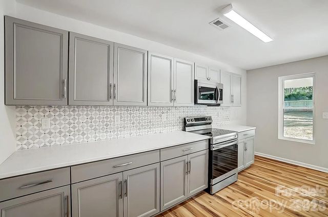 6615 ROCKWELL Boulevard W, Charlotte, NC 28269