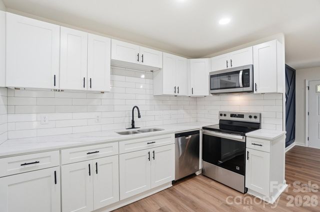 6608 Rosecran Drive, Charlotte, NC 28215