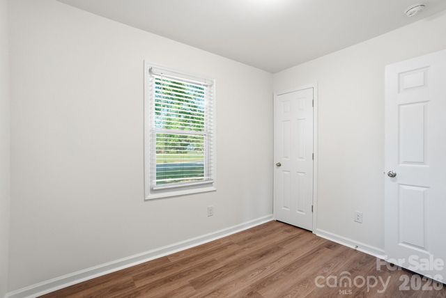 6608 Rosecran Drive, Charlotte, NC 28215