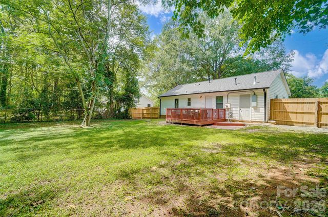 6608 Rosecran Drive, Charlotte, NC 28215