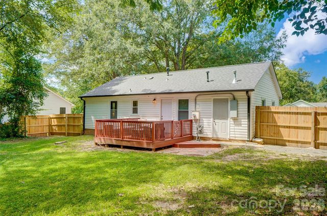 6608 Rosecran Drive, Charlotte, NC 28215