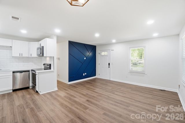 6608 Rosecran Drive, Charlotte, NC 28215