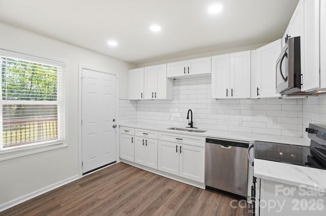 6608 Rosecran Drive, Charlotte, NC 28215