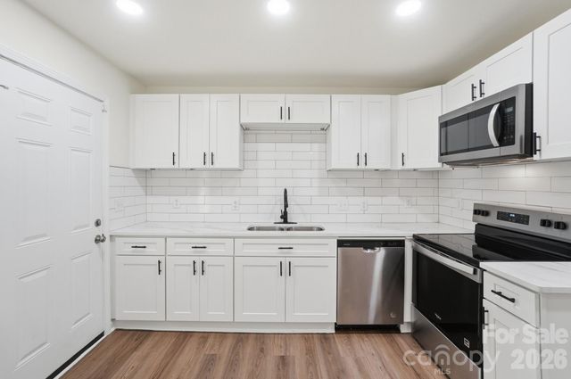 6608 Rosecran Drive, Charlotte, NC 28215