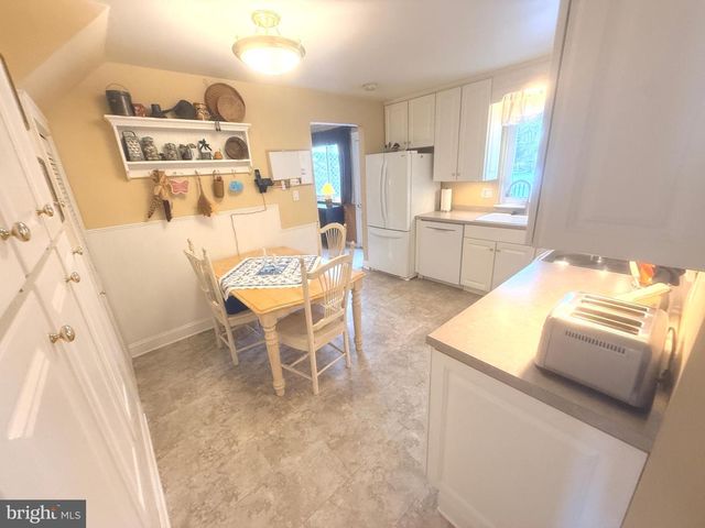 2343 HANCOCK DR, Lancaster, PA 17601