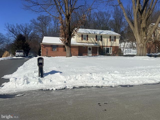 2343 HANCOCK DR, Lancaster, PA 17601