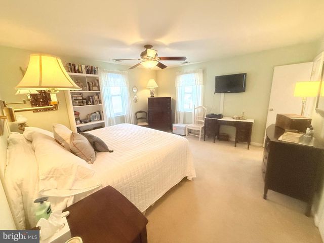 2343 HANCOCK DR, Lancaster, PA 17601