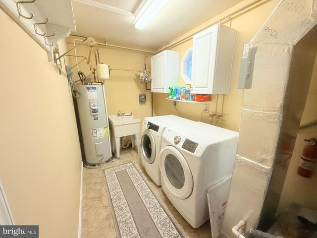 2343 HANCOCK DR, Lancaster, PA 17601