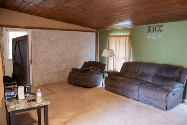 2700 Westbrook Drive, Mansfield, MO 65704