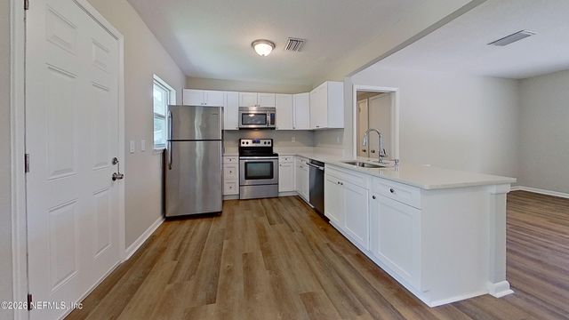 5218 SEABOARD Avenue, Jacksonville, FL 32210