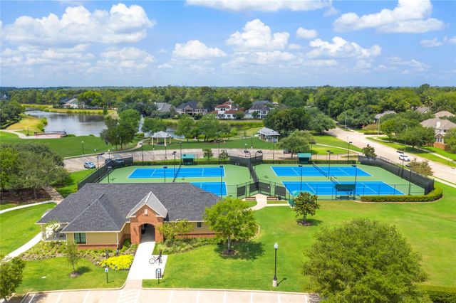 10930 Middle Ridge Drive, Missouri City, TX 77459