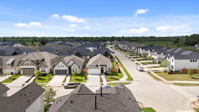 10930 Middle Ridge Drive, Missouri City, TX 77459