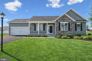 7 CHICKADEE CT #C4, Gettysburg, PA 17325