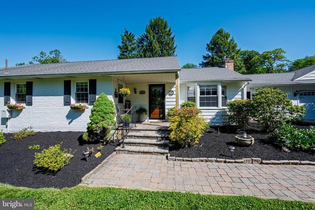 912 SPRINGWOOD DR, West Chester, PA 19382