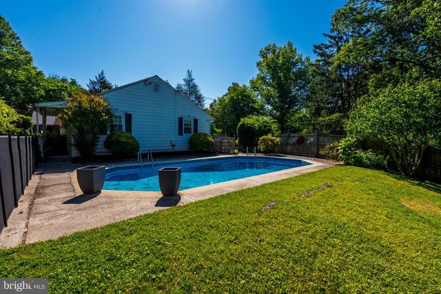 912 SPRINGWOOD DR, West Chester, PA 19382