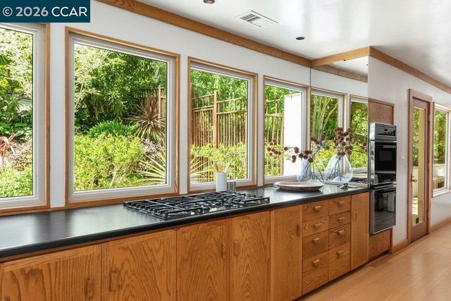 3907 Happy Valley Rd, Lafayette, CA 94549