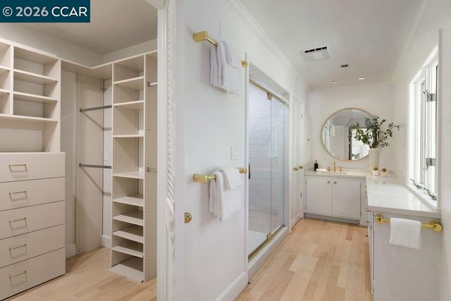 3907 Happy Valley Rd, Lafayette, CA 94549